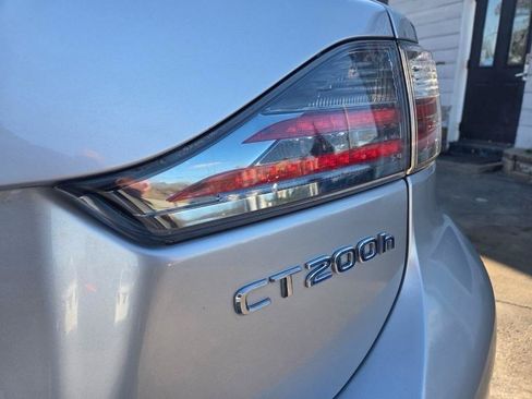 Used 2013 Lexus CT 200h w/ Premium Pkg w/Backup Camera FWD image 30
