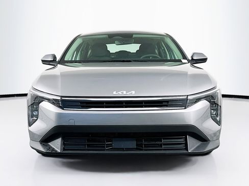 Used 2025 Kia K4 LXS image 2