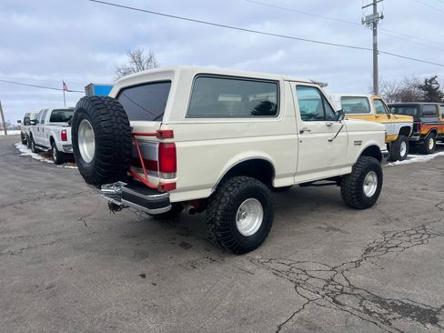 Used 1990 Ford Bronco 2dr Wagon image 4
