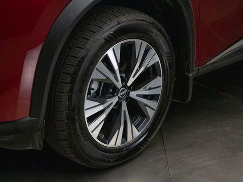 Used 2023 Nissan Rogue SV w/ SV Premium B Package image 7