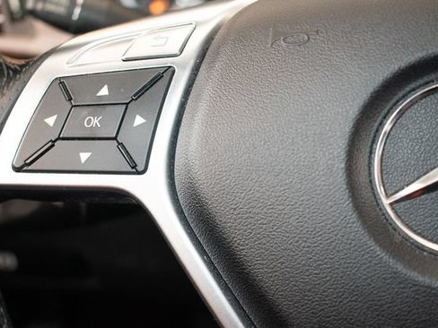 Used 2013 Mercedes-Benz E 550 4MATIC Sedan image 21