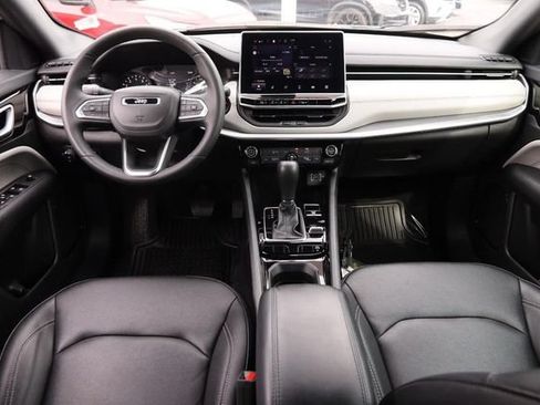Used 2025 Jeep Compass Limited AWD/4WD image 21