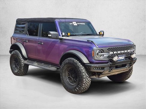Certified 2025 Ford Bronco Badlands AWD/4WD image 3