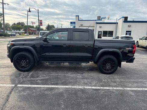 Used 2024 Chevrolet Colorado Trail Boss w/ Technology Package AWD/4WD image 12
