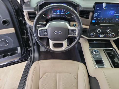 Used 2022 Ford Expedition Max Limited RWD image 19