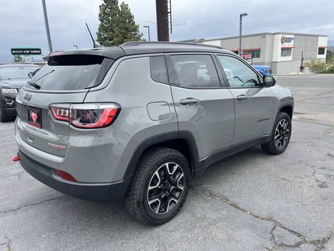 Used 2021 Jeep Compass Trailhawk w/ Sun and Sound Group AWD/4WD image 6
