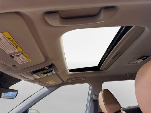 Certified 2025 Kia Seltos EX w/ EX Sunroof Package image 23