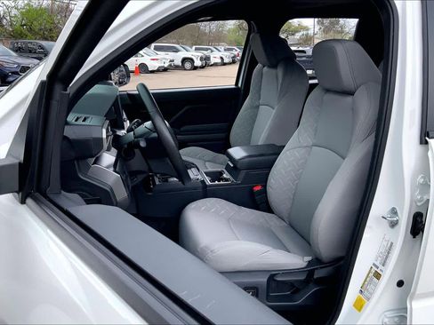 Used 2026 Toyota Tacoma SR5 image 7