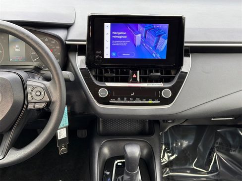 Used 2023 Toyota Corolla LE image 16