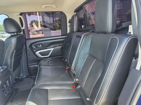 Used 2018 Nissan Titan PRO-4X w/ Pro-4x Convenience Package AWD/4WD image 40