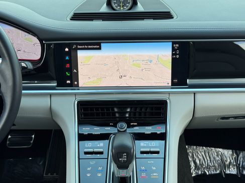 Used 2023 Porsche Panamera 4S w/ Sportdesign Package image 26