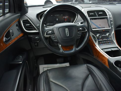 Used 2019 Lincoln Nautilus Reserve AWD/4WD image 17