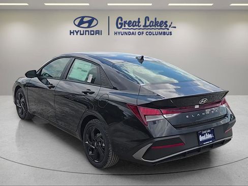 New 2026 Hyundai Elantra Sport FWD image 7