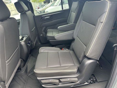 New 2026 Chevrolet Suburban Premier w/ Sun And Tow Package AWD/4WD image 28