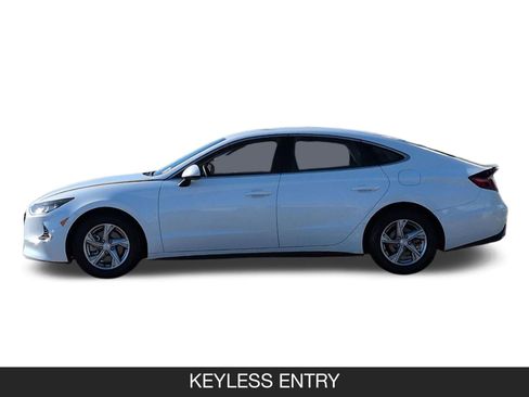 Used 2022 Hyundai Sonata SE w/ Preferred Accessory Package image 6