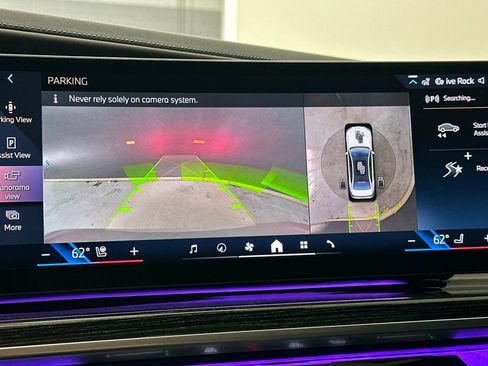 Certified 2024 BMW 740i w/ Premium Package 2 image 24