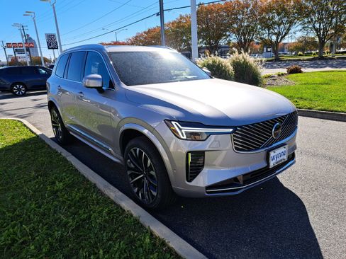 New 2026 Volvo XC90 B5 Ultra image 2