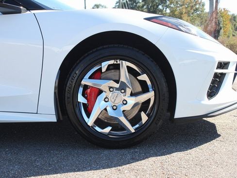 Used 2023 Chevrolet Corvette Stingray Premium Conv w/ Z51 Performance Package image 4