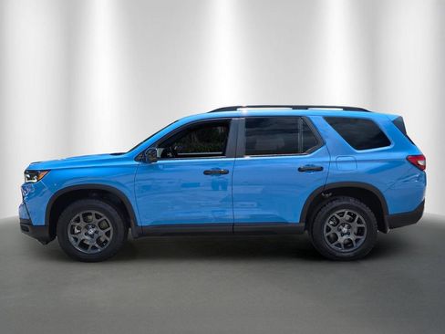 Used 2024 Honda Pilot TrailSport image 6