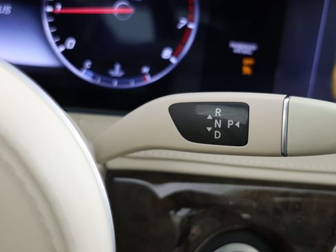 Used 2020 Mercedes-Benz S 560 4MATIC Sedan image 6