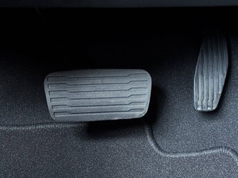 Used 2024 Chevrolet Tahoe Premier w/ Advanced Technology Package image 40