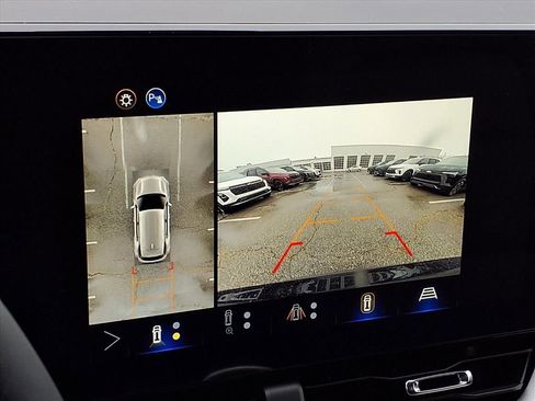 New 2026 Chevrolet Equinox LT image 18