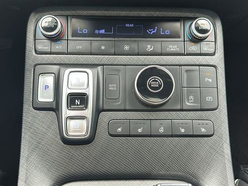 Used 2023 Hyundai Palisade Limited image 27