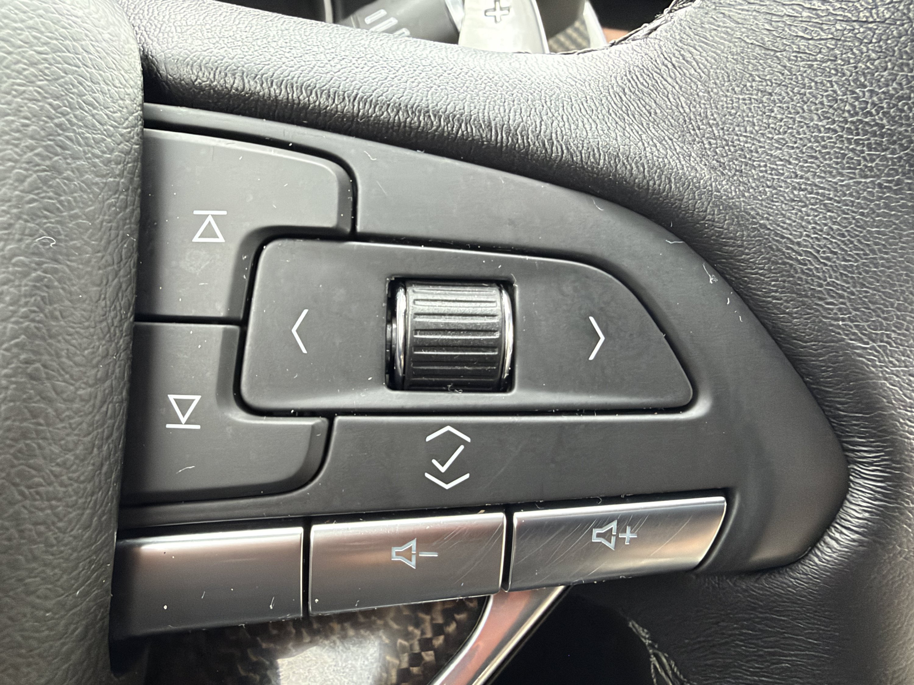 Used 2023 Cadillac XT6 Sport AWD/4WD image 34