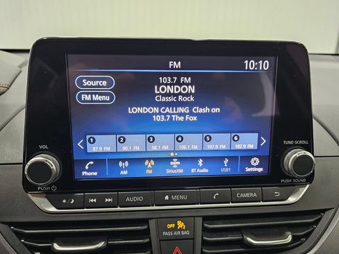 Used 2024 Nissan Altima 2.5 SR FWD image 19