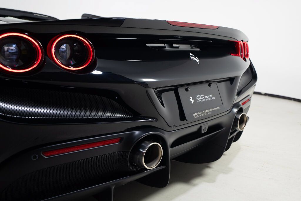 Used 2023 Ferrari F8 Tributo RWD image 31