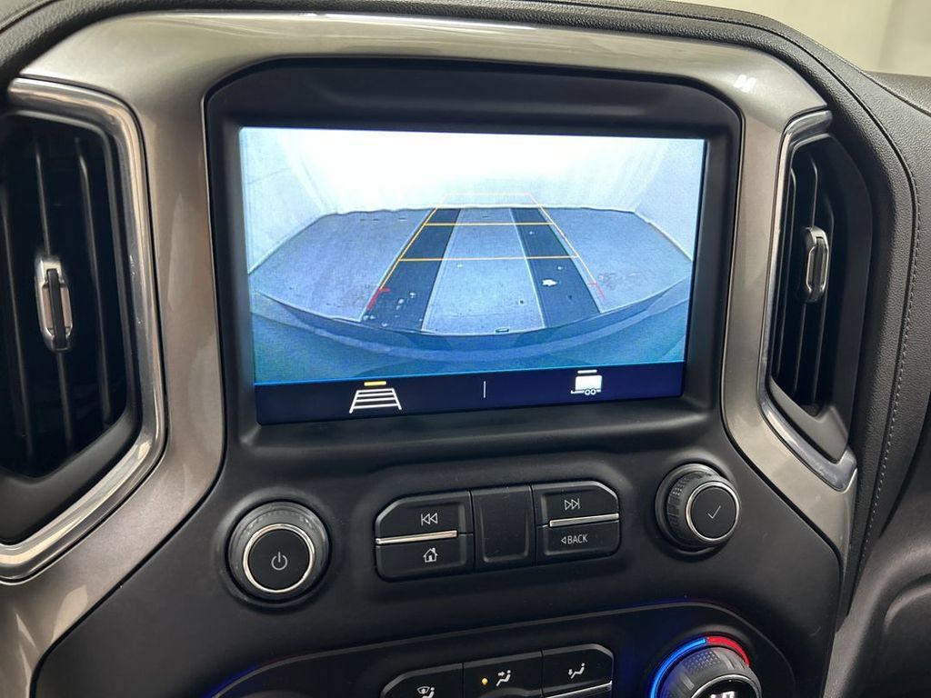 Used 2021 Chevrolet Silverado 1500 LT AWD/4WD image 15