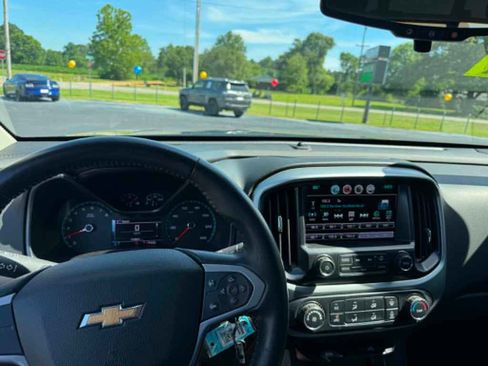 Used 2017 Chevrolet Colorado LT w/ LT Convenience Package RWD image 12