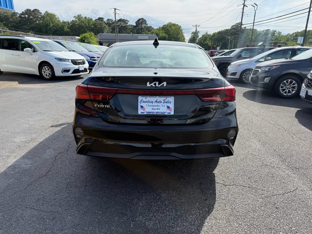 Used 2023 Kia Forte LXS FWD image 8
