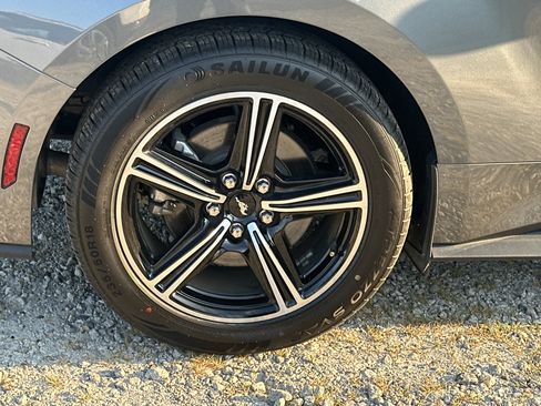 Used 2025 Ford Mustang Premium RWD image 15