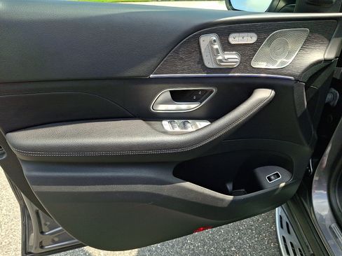 Certified 2023 Mercedes-Benz GLS 450 4MATIC image 13