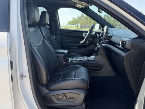 Used 2023 Ford Explorer ST w/ Equipment Group 401A AWD/4WD image 28