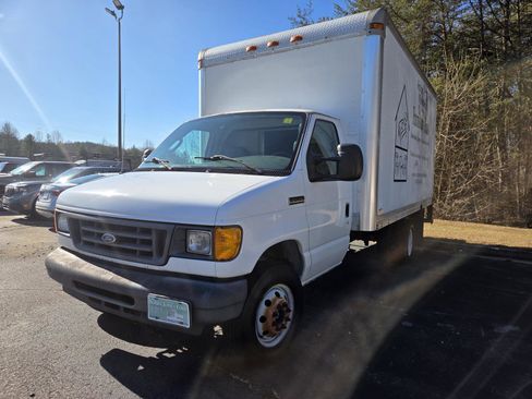 Used 2007 Ford E-350 and Econoline 350 Super Duty image 1