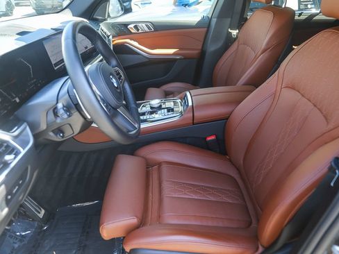 Used 2025 BMW X5 xDrive40i AWD/4WD image 13