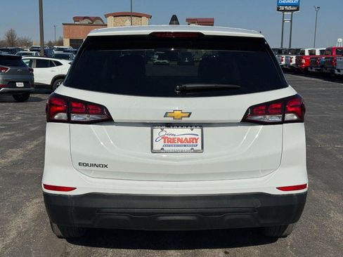 Used 2022 Chevrolet Equinox LS w/ LS Convenience Package image 5