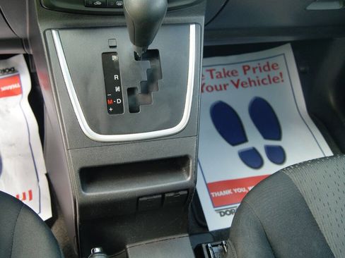 Used 2012 MAZDA MAZDA5 Sport image 17