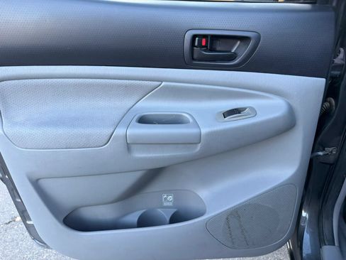 Used 2011 Toyota Tacoma PreRunner w/ TRD Off-Road Pkg w/JBL Audio RWD image 12