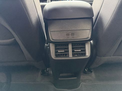 Used 2025 Chevrolet Equinox LT image 23