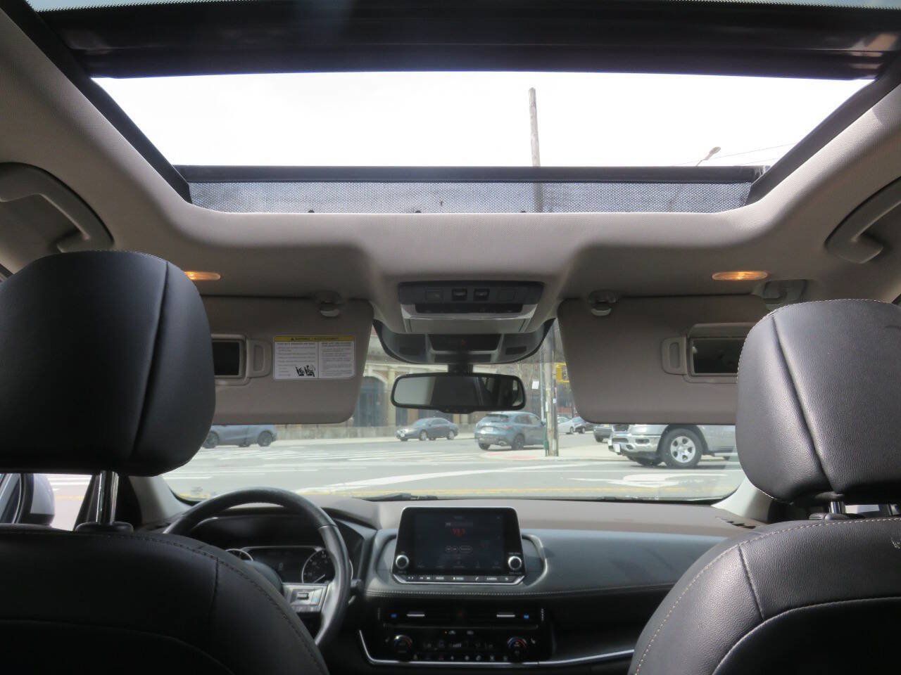 Used 2021 Nissan Rogue SL AWD/4WD image 13