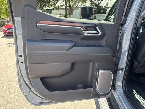 Used 2025 GMC Sierra 1500 Denali w/ Denali Reserve Package AWD/4WD image 33