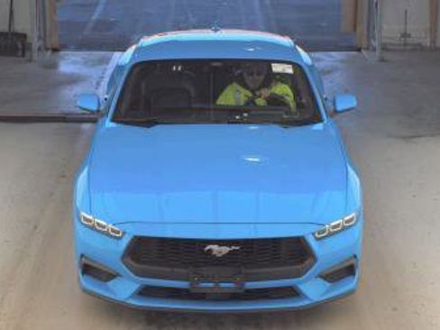 Used 2024 Ford Mustang Premium image 2