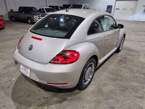 Used 2012 Volkswagen Beetle 2.5 FWD image 10