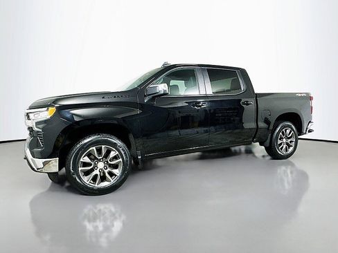 Used 2022 Chevrolet Silverado 1500 LT image 3