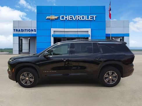 Certified 2026 Chevrolet Traverse LT FWD image 6
