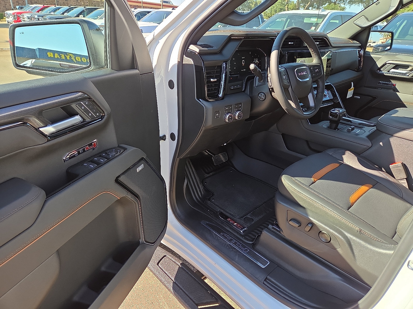 New 2026 GMC Sierra 1500 AT4 w/ AT4 Premium Package AWD/4WD image 11