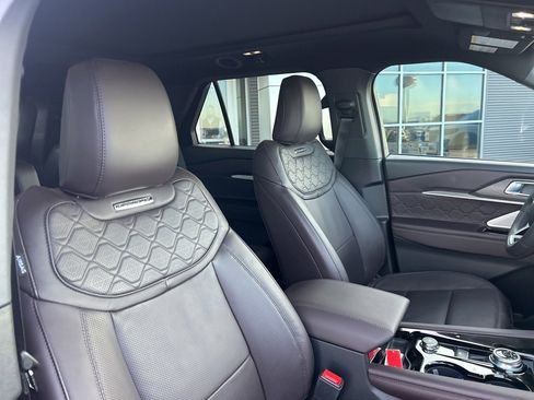 Used 2025 Ford Explorer Platinum w/ Ultimate Package image 11